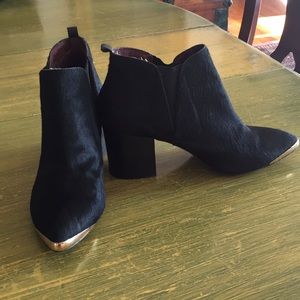Steve Madden fur and leather booties! Size 9.5